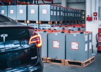 Batteries électriques: les assureurs en alerte face aux risques d&rsquo;incendie
