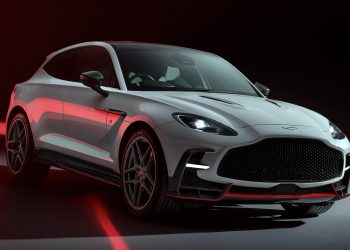 L&rsquo;Aston Martin DBX S 2026, un SUV de 717 chevaux aux airs de sportive, cache des turbos dignes de Valhalla !