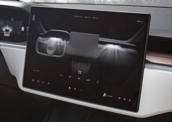 La nouvelle fonctionnalité Tesla qui pourrait sauver la vie de votre enfant !