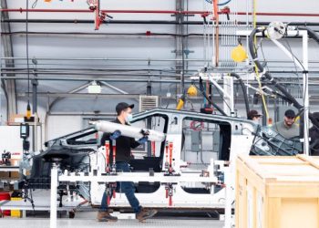Des employés de Tesla osent demander à Elon Musk de démissionner et découvrent un problème de demande colossal : voici le coût de leur audace