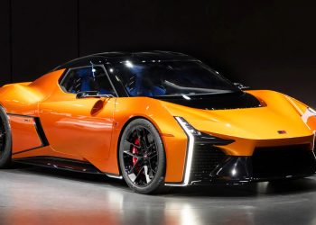 Pourquoi le légendaire pilote Akio Toyoda résiste aux voitures de sport électriques chez Toyota