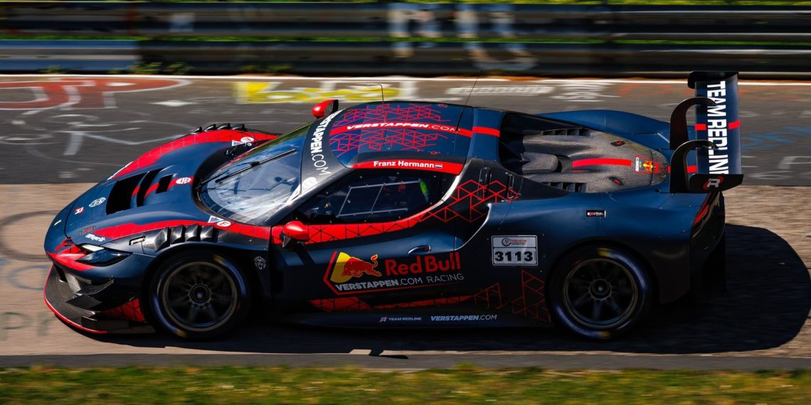 Max Verstappen aperçu au Nurburgring testant incognito une Ferrari GT3 : la rumeur qui affole les fans
