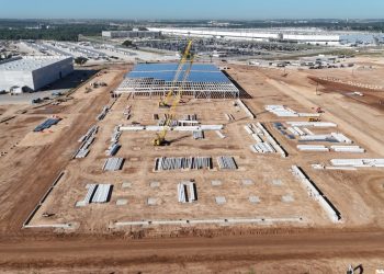 Le superordinateur révolutionnaire de Tesla à Giga Texas va bouleverser l&rsquo;industrie !
