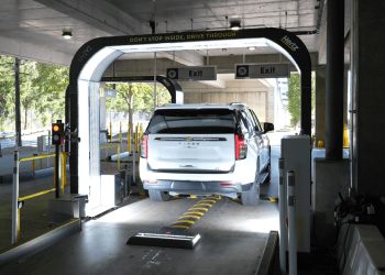 Voyageurs abasourdis : voici comment l’IA de Hertz détecte les dommages sur votre voiture de location !