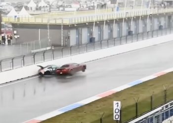 Quand la Dodge Challenger humilie la Porsche 911 GT3 RS sur une piste détrempée !