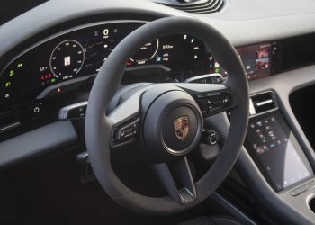 Les incroyables atouts des jauges numériques de Porsche face à la concurrence !