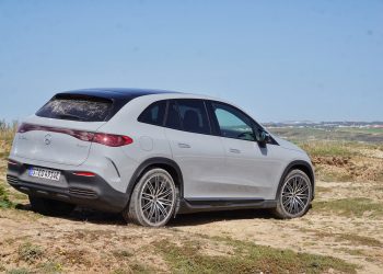 Mercedes stoppe la production de sa voiture électrique EQ pour les États-Unis : que se passe-t-il réellement ?