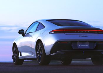 Le secret ingénieux du design de la Honda Prelude qui va transformer votre expérience de stationnement !