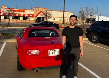 Comment sa Miata l’a transformé en business : apprenez à conduire une manuelle et gagnez de l&rsquo;argent vous aussi !