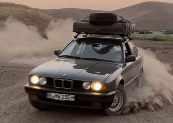 Un homme réalise un incroyable road trip en BMW Série 5 ancienne de l’Allemagne à l’Asie et retour… sans stress!