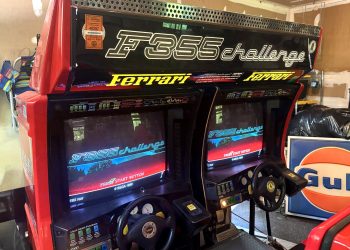 Un simulateur Ferrari F355 à vendre : atteignez le summum du rétro gaming avec cette perle rare !