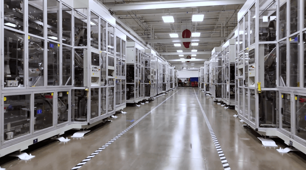 La nouvelle usine de batteries LFP de Tesla prête à bouleverser le marché : êtes-vous prêt ?