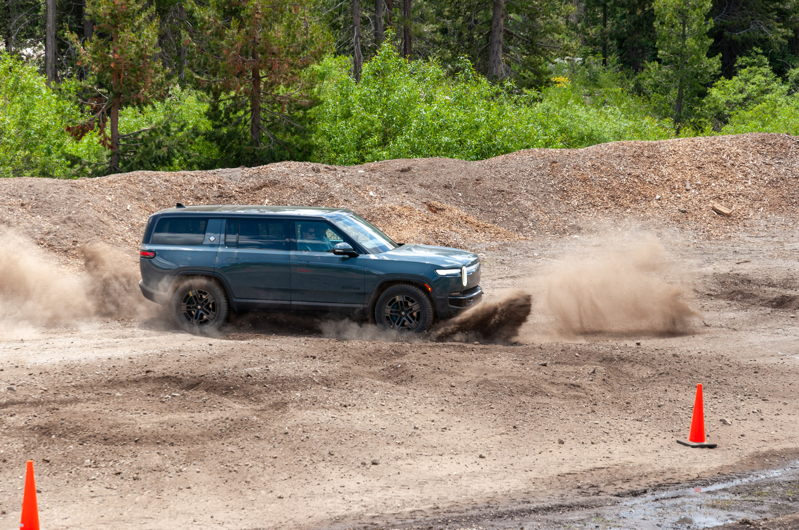 2026 Rivian R1S Quad