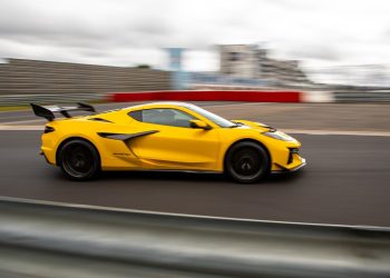 Les Chevy Corvette ZR1X et ZR1 explosent le record du Nürburgring de la Mustang GTD !