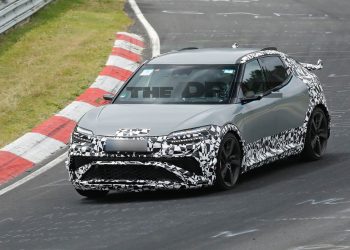 Vous ne devinerez jamais la taille de l&rsquo;aileron arrière du Genesis GV60 Magma 2026 !