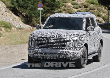 Le Mitsubishi Pajero prêt à faire son retour : un prototype 4×4 aperçu en test !