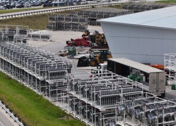 Pourquoi Tesla Giga Texas déborde de pièces Cybercab et ce que cela signifie pour vous !