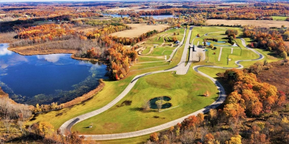 Qui sauvera ce circuit historique du Michigan affiché à 15 millions de dollars ?