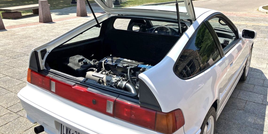 Cette CR-X avec moteur arrière que Honda n’a jamais construite en vente sur Bring a Trailer te laissera sans voix !