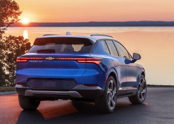 Quand Tesla fléchit, GM triomphe : comment la Chevy Equinox EV en profite pleinement