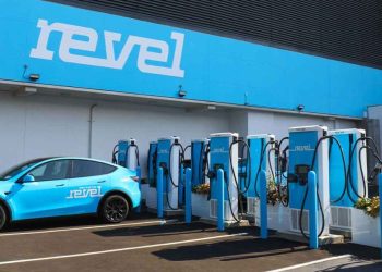 La surprenante fin du service de robotaxi Tesla de Revel : Que s&rsquo;est-il passé ?