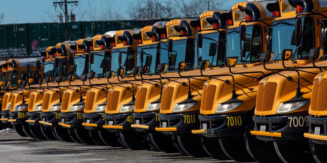 Des voleurs de catalyseurs paralysent les bus scolaires de l&rsquo;Indiana : les enfants contraints de suivre des cours en ligne !