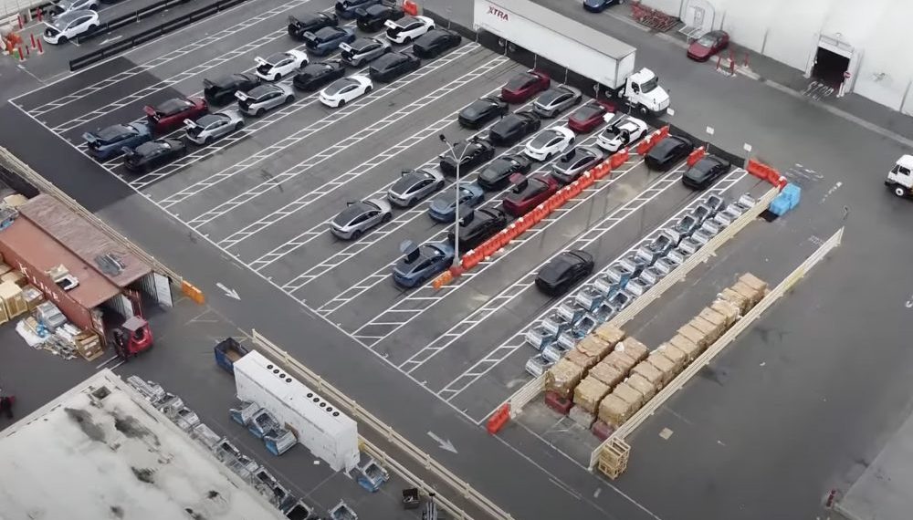 Mystérieuses pièces repérées à l’usine de Fremont : quel est le secret de Tesla ?