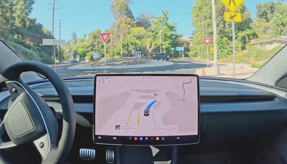 Tesla surprend avec un changement majeur pour booster les ventes du Full Self-Driving !