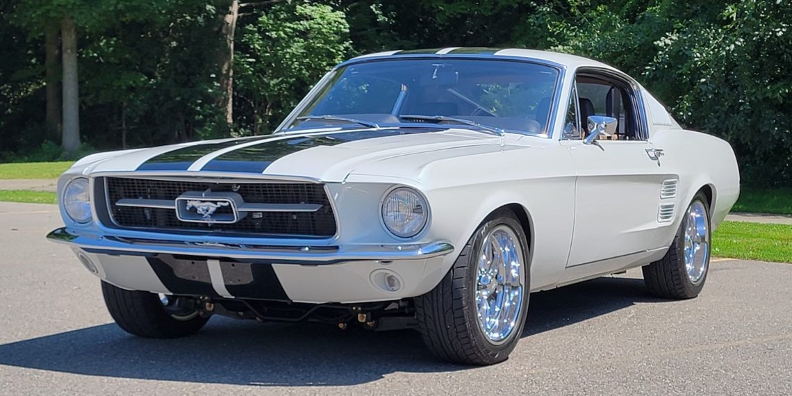 Ce rugissement fantomatique : la Ford Mustang 1967 à 362K $ qui vous fera vibrer
