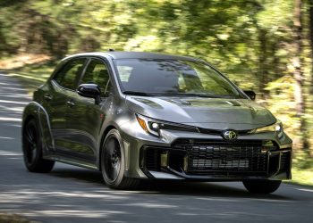 Toyota annonce : pourquoi l&rsquo;upgrade logiciel de la GR Corolla qui booste le couple reste hors des USA ?