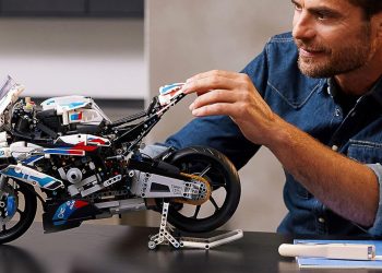 Craquez pour ce gigantesque set Lego Moto BMW à l’échelle 1:5 avec 50 $ de réduction immédiate !