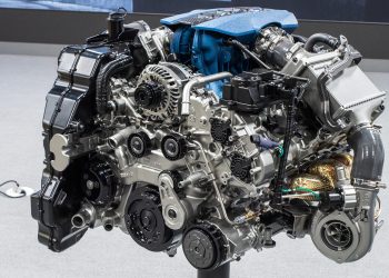 Vous ne devinerez jamais quel moteur V8 unique a fait sensation dans le top 10 des meilleures motorisations de Wards !