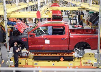 Ford pousse à l&rsquo;achat des F-150 avec des offres surprenantes pour les consommateurs à faible crédit