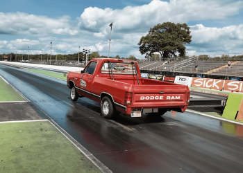 Ce moteur turbo inédit installé dans un Ram 1987 va vous faire repenser l’incroyable puissance Mopar !