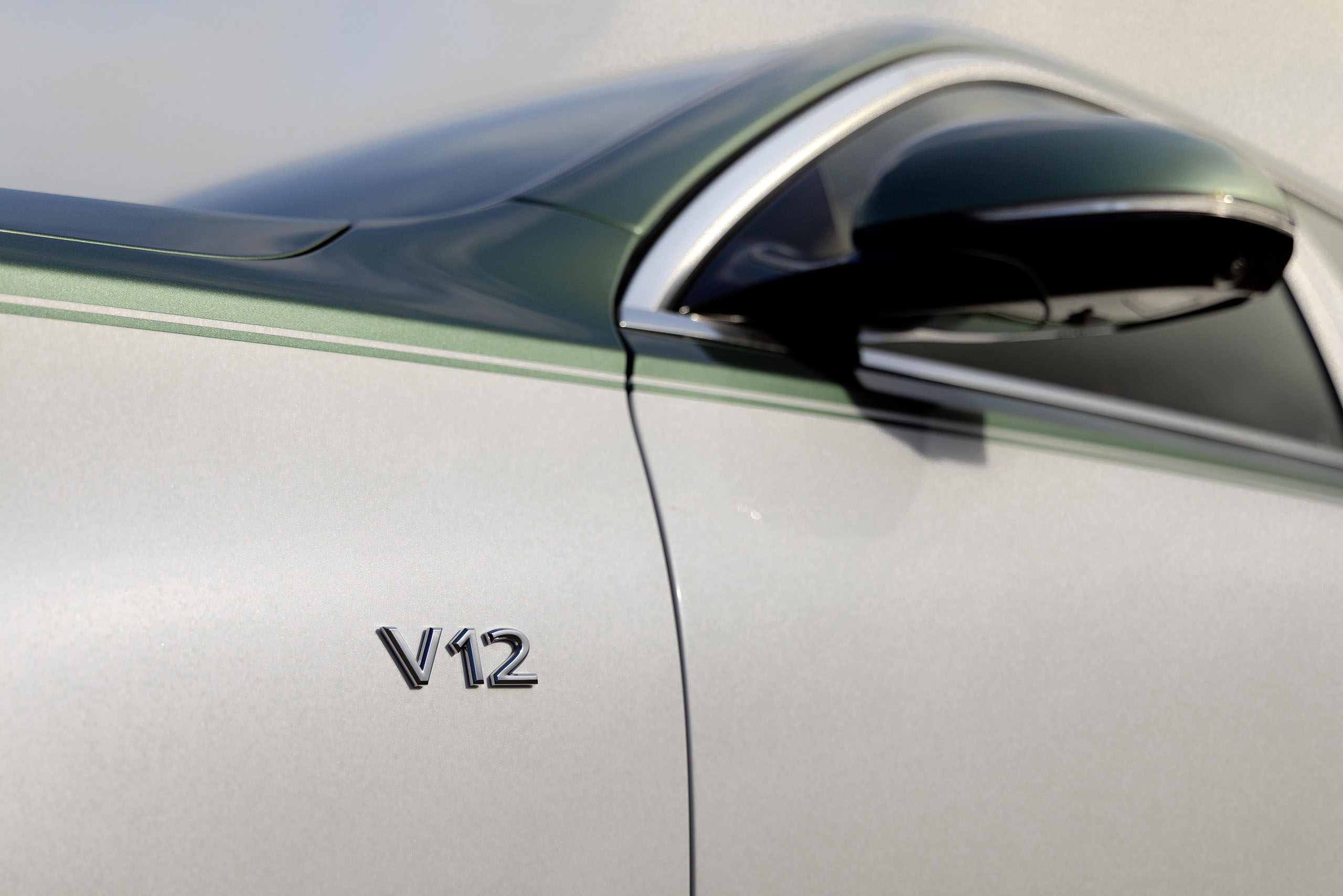Badge V12 sur la Mercedes-Maybach S680