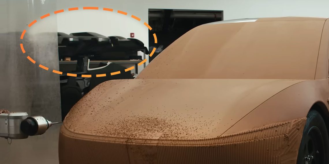 Le nouveau SUV de Tesla ressemble étrangement au Cybertruck : un choc pour les fans ?