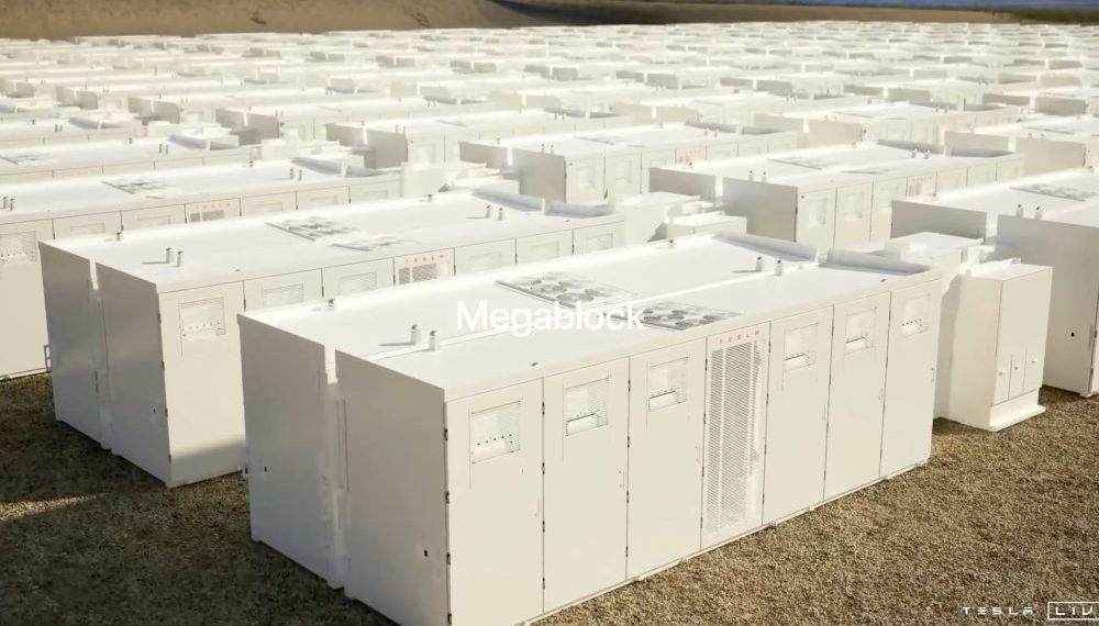 Un système Tesla révolutionnaire pour alimenter 400,000 foyers en un temps record : le Megablock dévoilé !