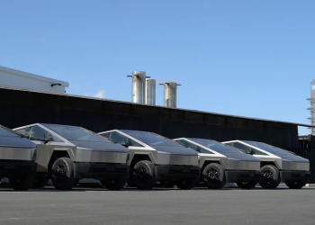 SpaceX et xAI d&rsquo;Elon Musk raflent les invendus Cybertrucks de Tesla : coup de théâtre inattendu !