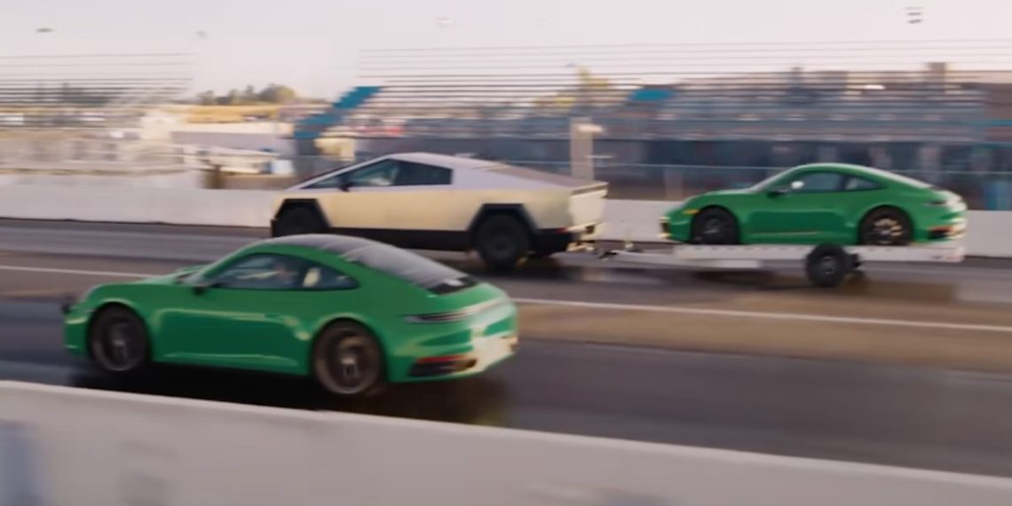 Elon Musk pris sur le fait : le Tesla Cybertruck vraiment plus rapide que la Porsche 911 ?