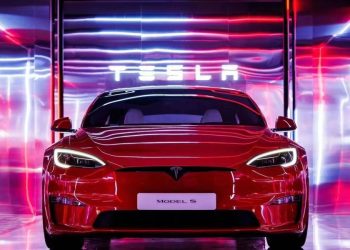 Pourquoi l’action Tesla pourrait bientôt passer en mode Plaid : préparez-vous à la surprise !