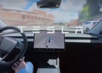 Tesla se lance enfin dans la pub TV, mais ce n’est pas pour ses voitures électriques… surprenant !
