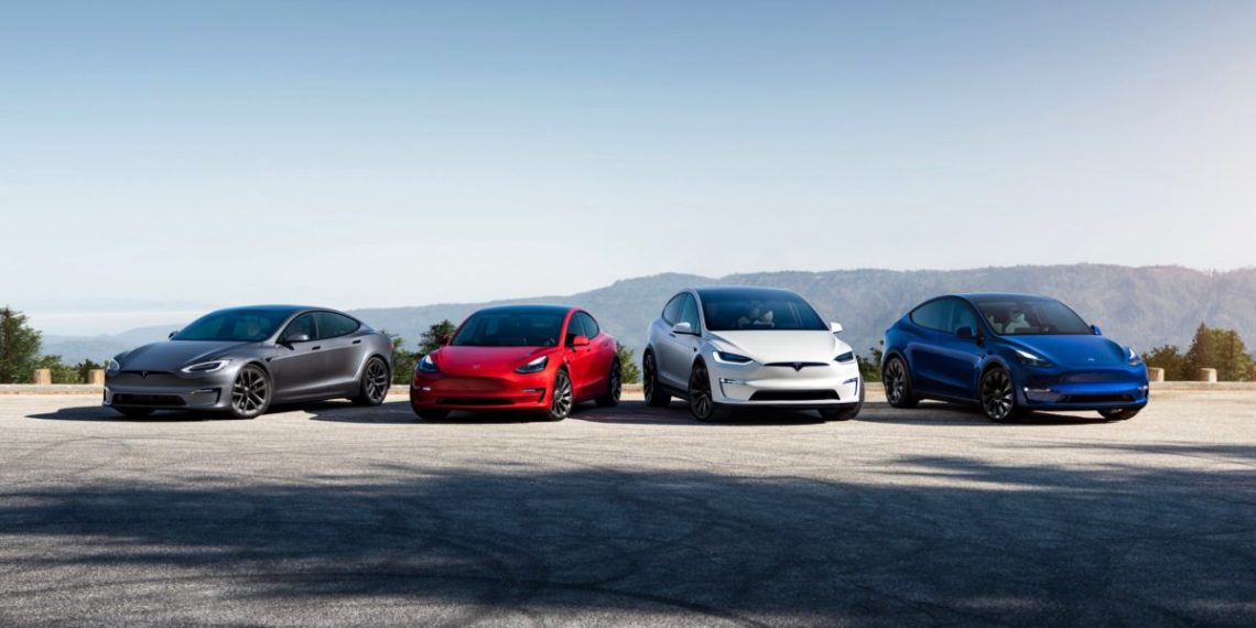 Pourquoi les profits de Tesla chutent malgré des revenus records au troisième trimestre 2025 ?
