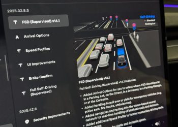 Tesla Full Self-Driving v14.1 : des fonctionnalités de robotaxi qui vont vous étonner !