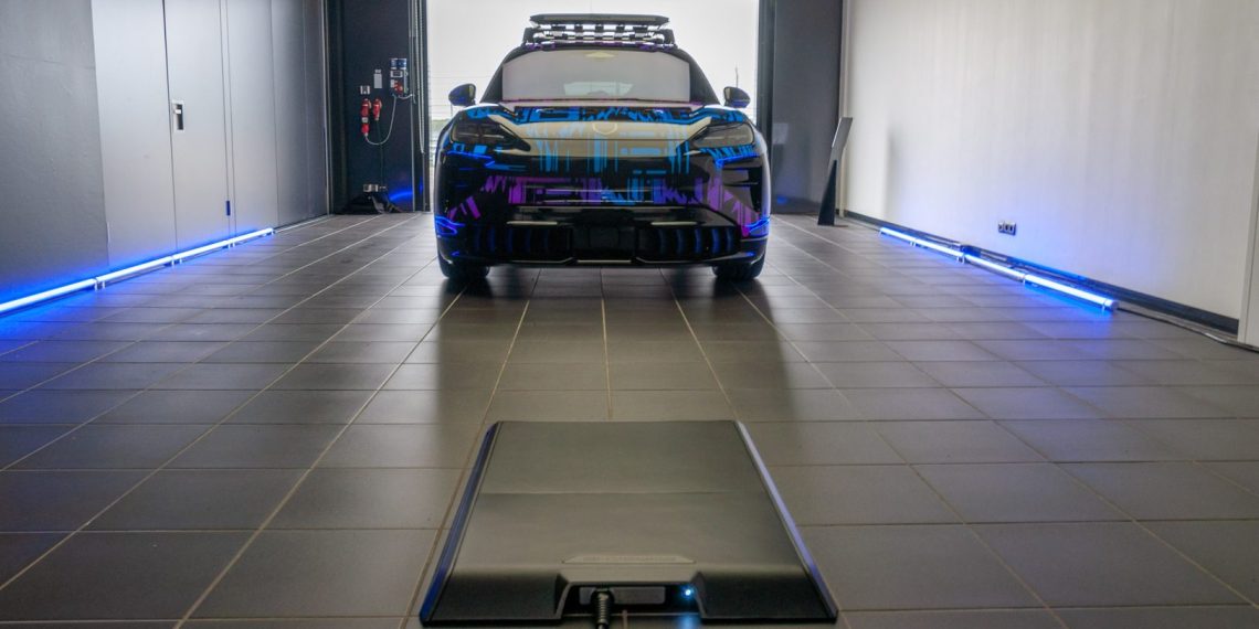 Charger votre Porsche EV sans fil comme un iPhone : futur révolutionnaire ou simple gadget ?