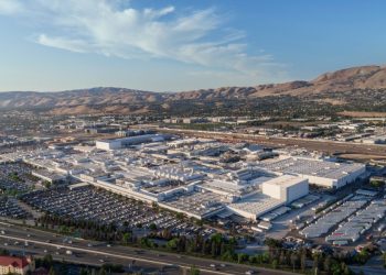 Tesla échappe à une énorme tempête judiciaire : le juge rejette l&rsquo;action collective pour discrimination raciale !
