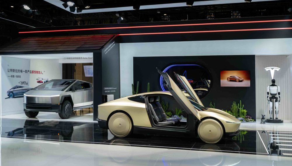 La révélation explosive de Tesla : Cybercab et Optimus volent la vedette à l&rsquo;expo en Chine !
