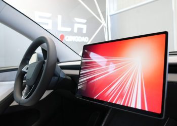Elon Musk révèle des fonctionnalités incroyables pour la prochaine mise à jour FSD de Tesla qui vont bouleverser vos attentes