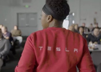 Pourquoi Peter Thiel réduit-il sa participation dans Tesla alors qu’Elon Musk alerte les vendeurs à découvert ?