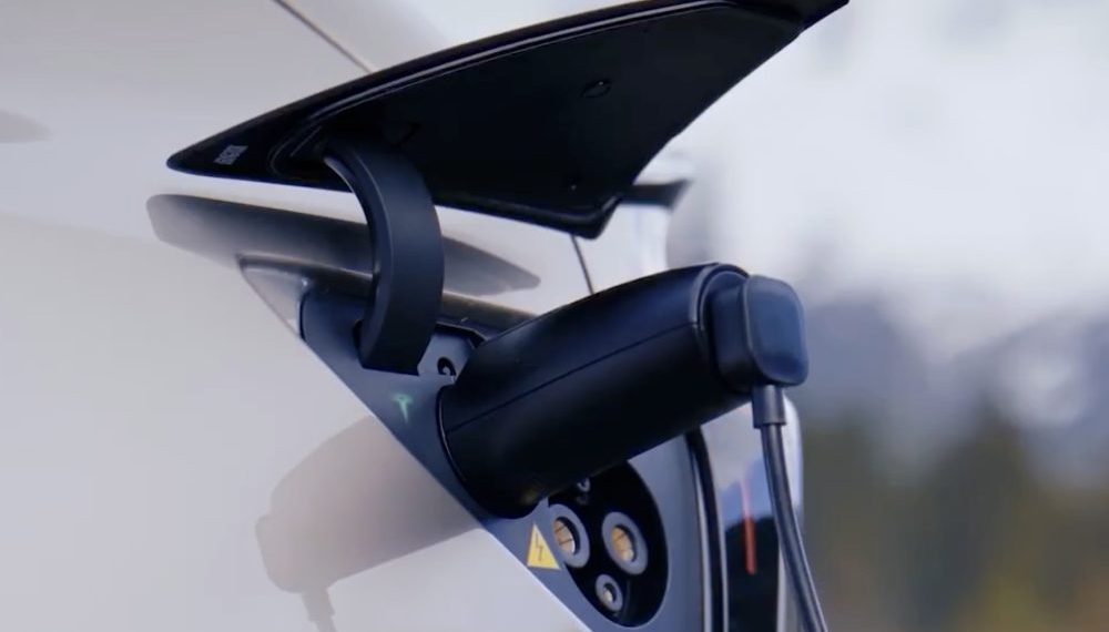 Le nouvel adaptateur Model Y L V2L de Tesla China va vous surprendre !