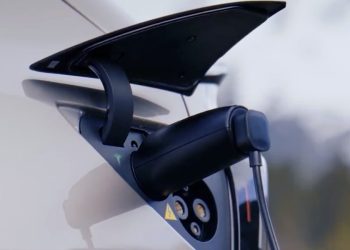 Le nouvel adaptateur Model Y L V2L de Tesla China va vous surprendre !